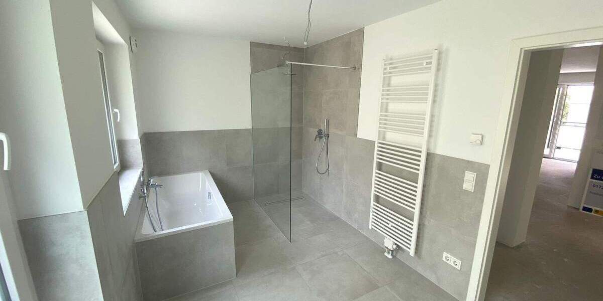 Jetzt an die Zukunft denken, energetisch sanierte ETW im 1. OG 3 zimmer