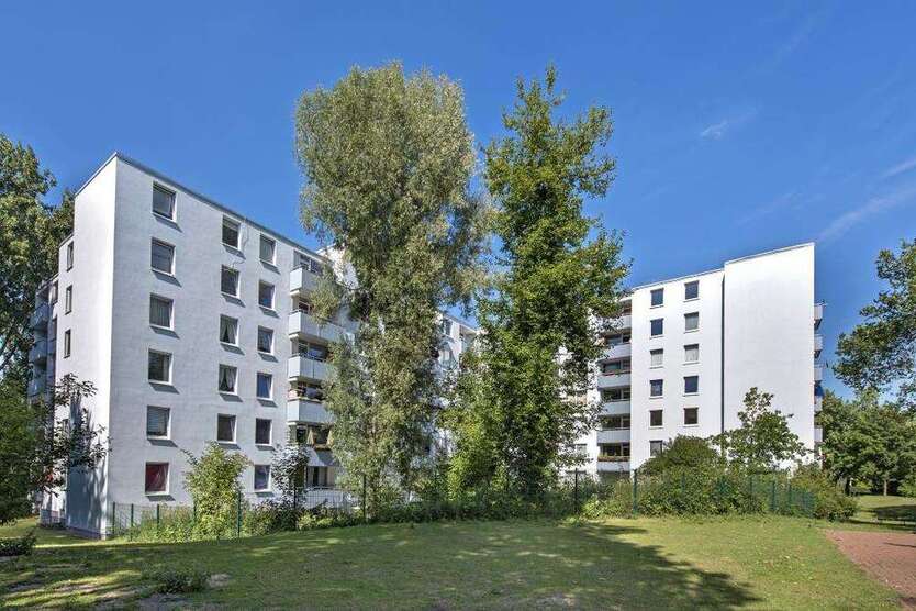 Wohnung zum Mieten in Neuss 674 € 72.57 m²