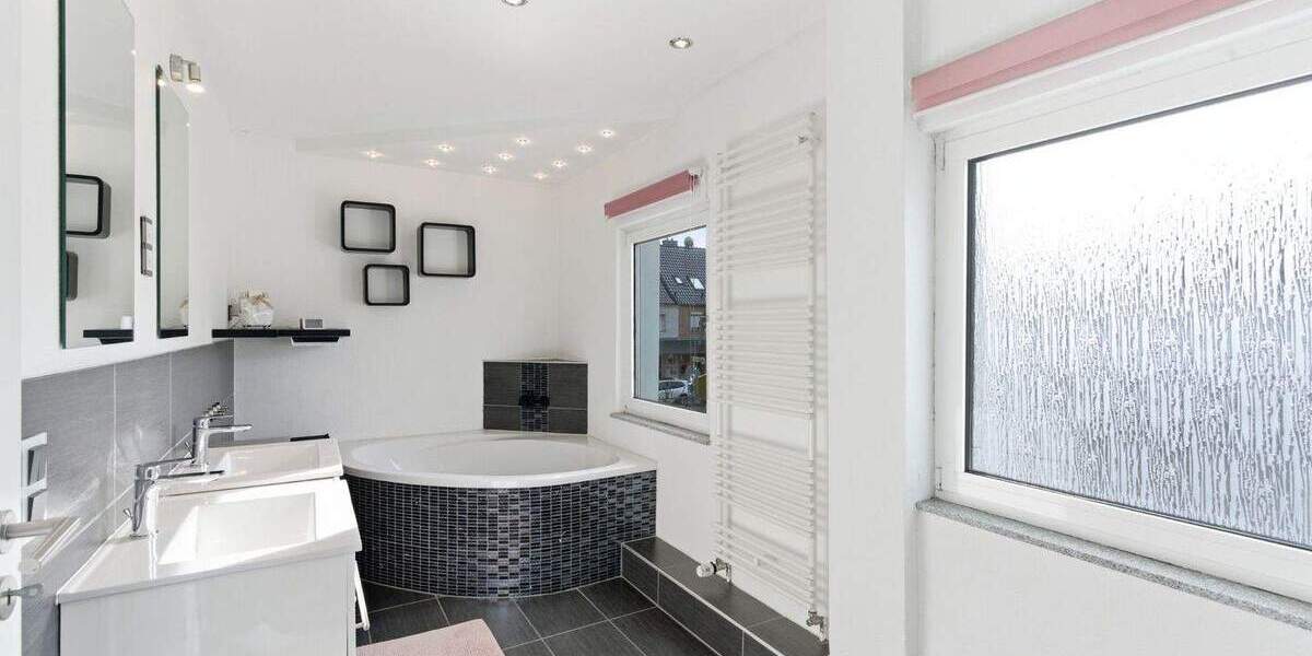 Einfamilienhaus Dormagen Dormagen-Nord - 4 Zimmer, 100 m&sup2;, 385.000&euro; | Angebot:25747522