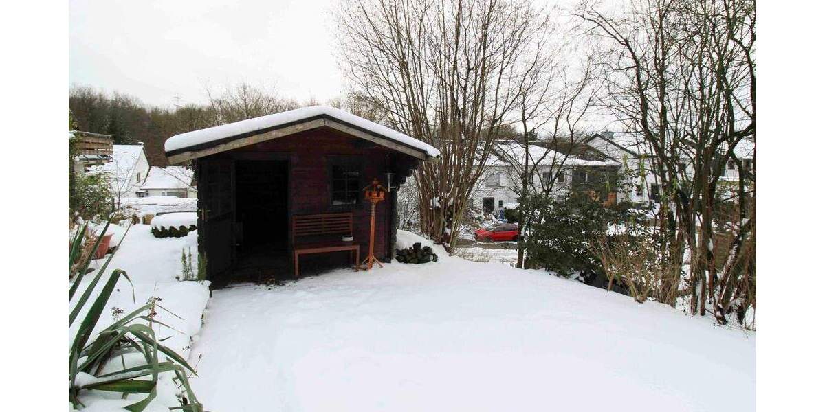 Viel Platz, viele Möglichkeiten: Zweifamilienhaus mit Garten, Wintergarten & Mieteinnahmen! 6 zimmer