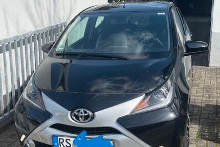 Toyota Aygo (X) 14.000 km 11.400 &euro; Remscheid 42859