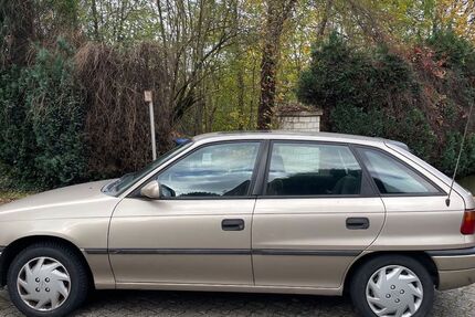 Opel Astra 168.500 km 2.400 € Wuppertal 42327