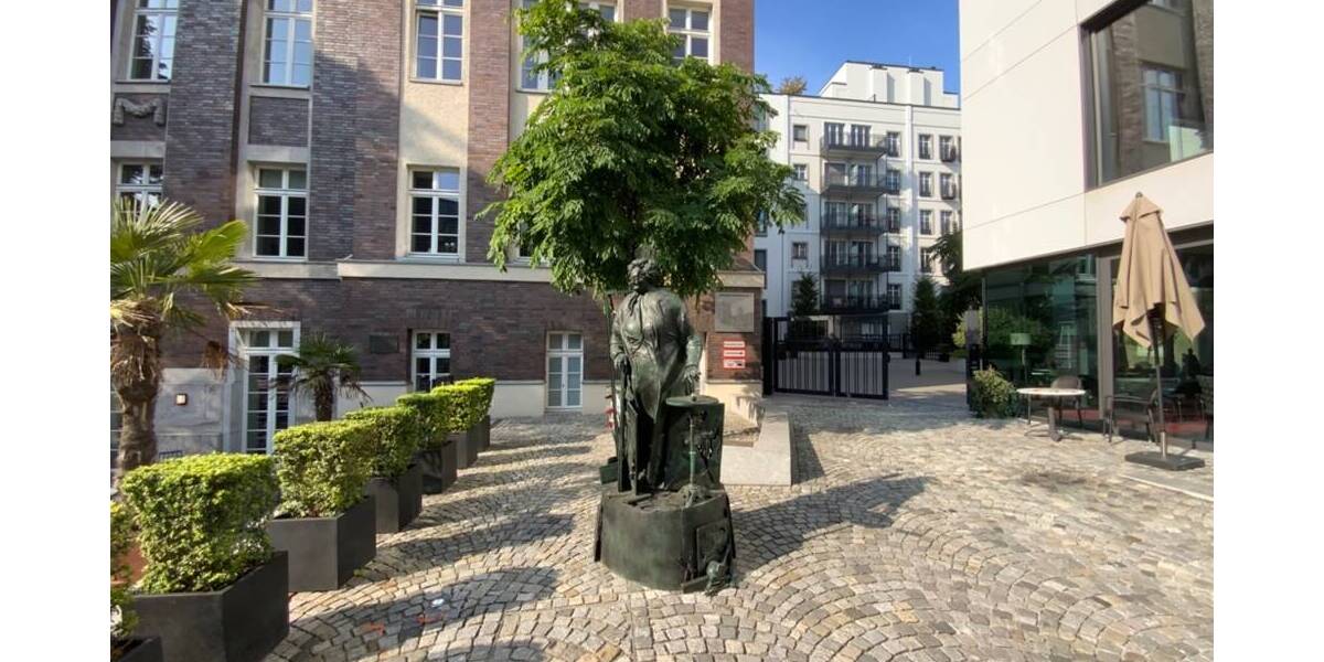 Etagenwohnung Düsseldorf Altstadt - 2 Zimmer, 68 m&sup2;, 1.470&euro; | Angebot:26376566