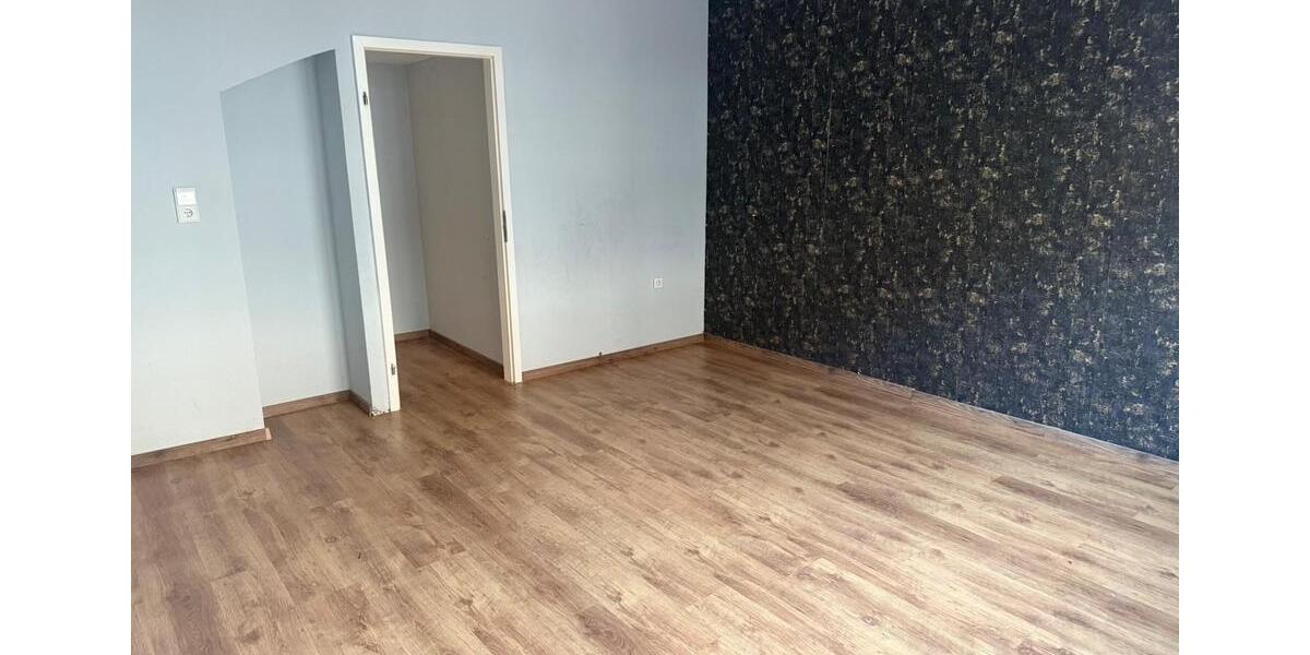 Etagenwohnung Krefeld - 4 Zimmer, 99 m&sup2;, 1.000&euro; | Angebot:25416072