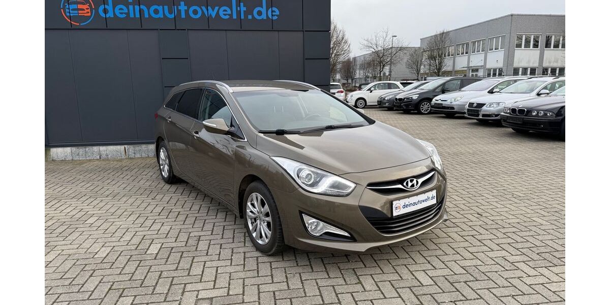 Hyundai i40 98.000 km 8.900 &euro; Dormagen 41540