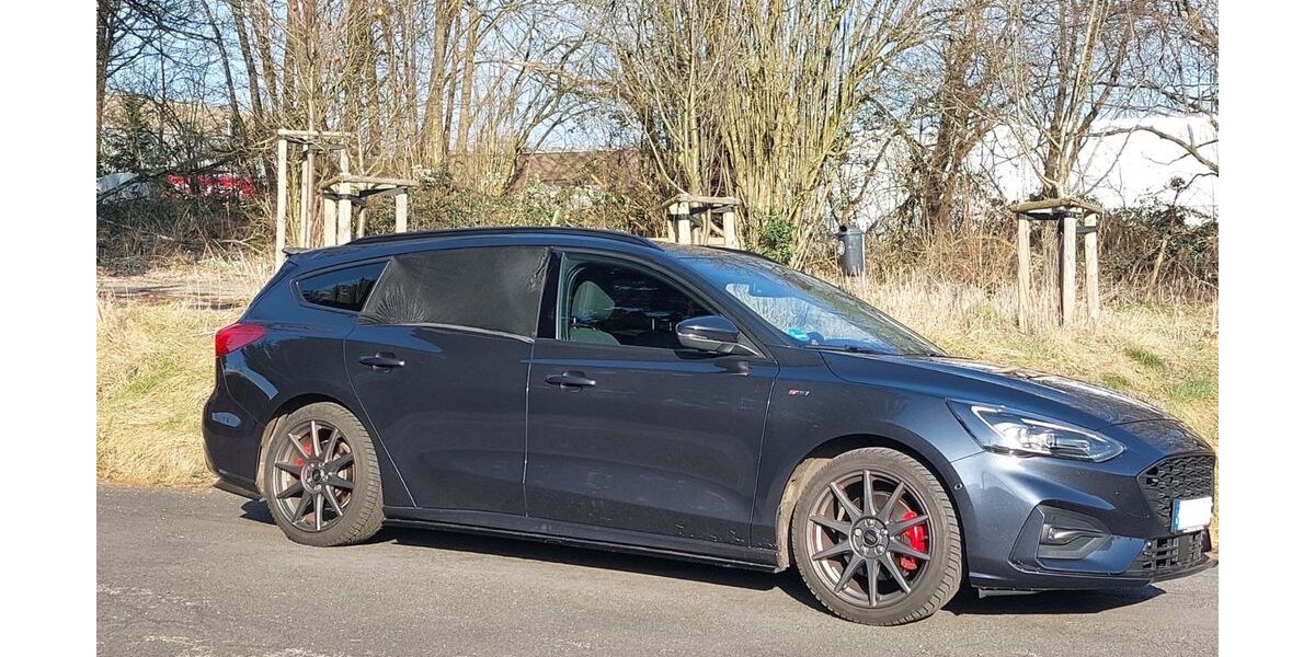 Ford Focus 70.600 km 21.900 &euro; Wuppertal 42287