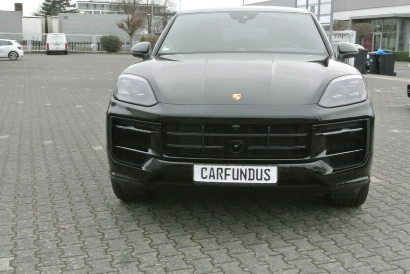 Porsche Cayenne 3.400 km 119.555 € Köln Lövenich 50859