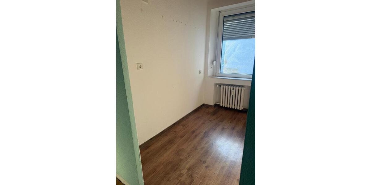 Etagenwohnung Krefeld - 4 Zimmer, 99 m&sup2;, 1.000&euro; | Angebot:25416072