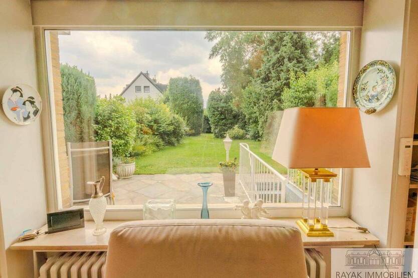 Gemütliches Familienhaus in Benrath mit Garten und Garage - Ihr neues Zuhause wartet!