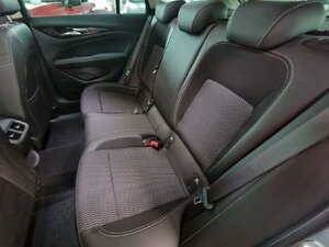 Opel Insignia Innovation Pano Navi Pro Winterpak. Park& 70.133 km 18.970 € HAAN 42781