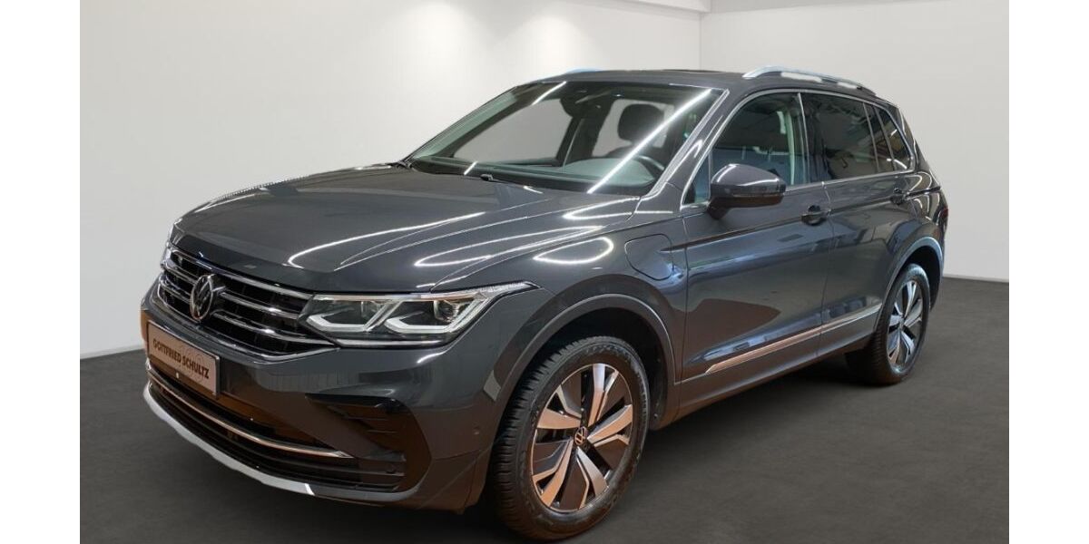 VW Tiguan 65.680 km 26.990 &euro; Düsseldorf 40233