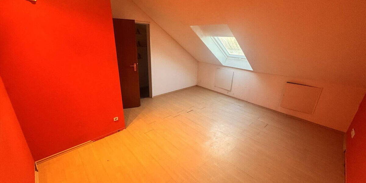 Reihenmittelhaus Düsseldorf Lichtenbroich - 5 Zimmer, 127 m&sup2;, 499.000&euro; | Angebot:26092502