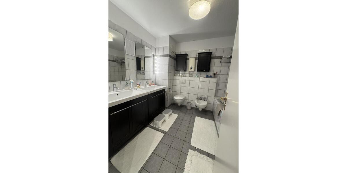 Einmalige Gelegenheit - Reihenhaus in D´dorf Niederkassel 5 zimmer