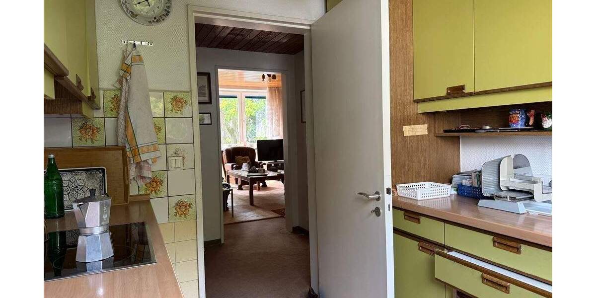 Charmante, freie, 3-Zimmer-Wohnung mit viel Potential in ruhiger, grüner Lage! 3 zimmer