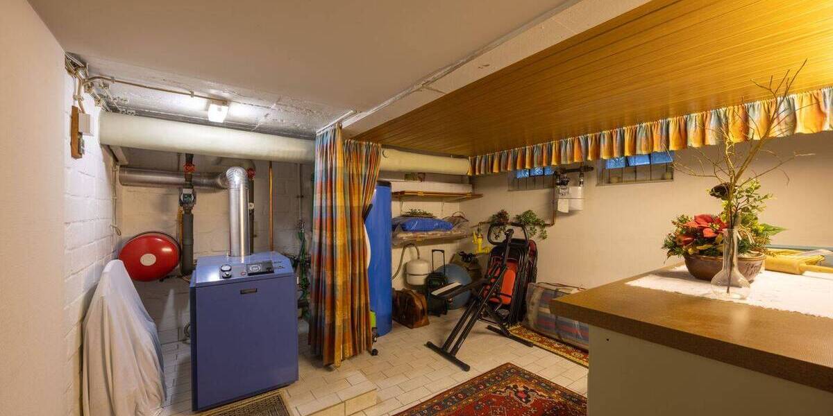 Mehrfamilienhaus, Wohnhaus Krefeld Uerdingen - 8 Zimmer, 201 m&sup2;, 475.000&euro; | Angebot:26695172