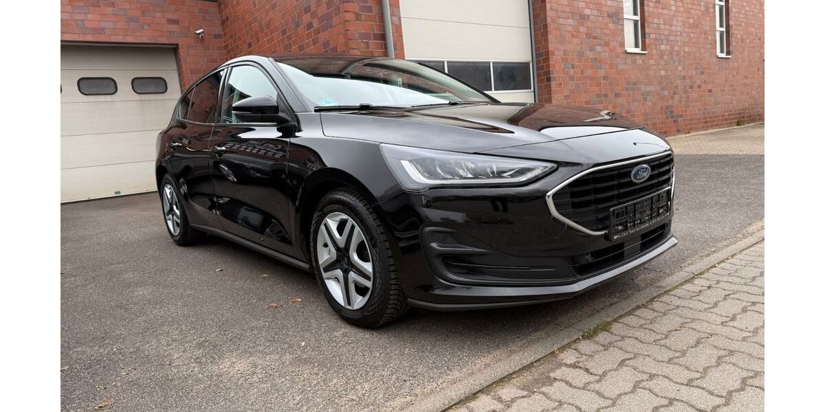 Ford Focus 99.000 km 15.700 &euro; Grevenbroich 41515